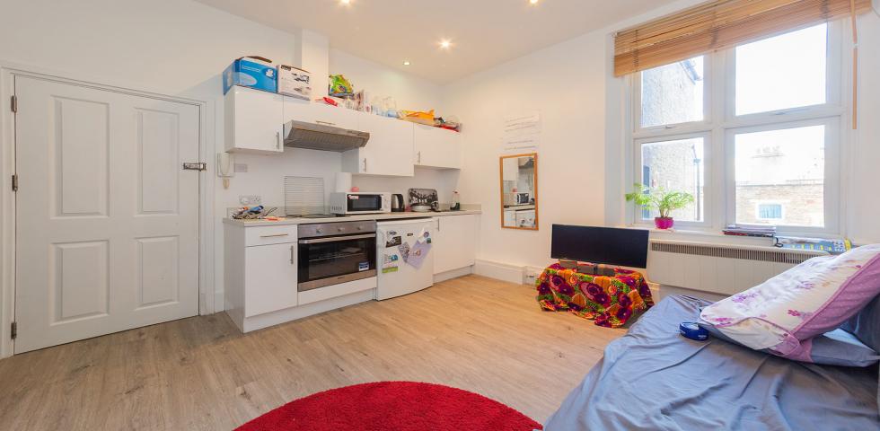 			Studio Apartment, 1 bath, 1 reception Apartment			 West End Lane, WEST HAMPSTEAD
